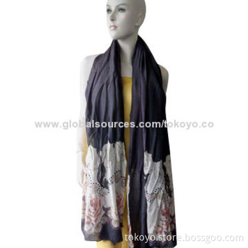Woven scarf with dye and placement printing, double-layer, made of polyester and viscose